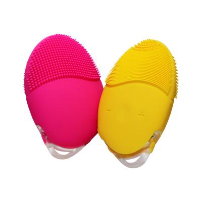 China Skin Tightening New Product Wholesale Rechargeable Silicone Facial Brush for sale