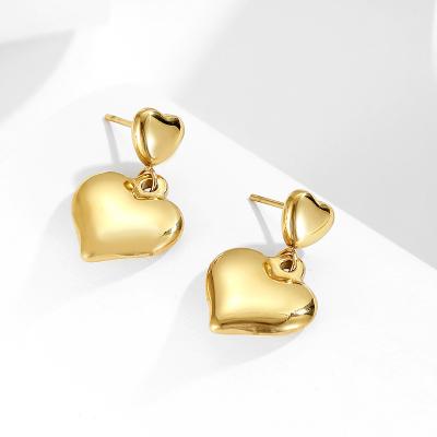 China 2022 New Vintage Cold Wind Niche Design High Quality Heart Shaped Fashion Simple Stud Earrings For Women for sale