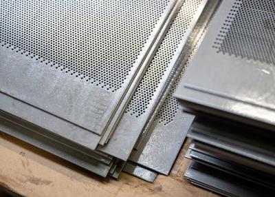 중국 Customization Punched Steel Plate Puching Metal Sheet with Different Holes and Panel Sizes 판매용