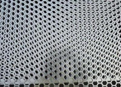 中国 620mmX2440mm Perforated Metal Panel with Customization 販売のため