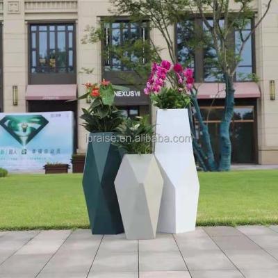 China Modern Tall Metal Flower Pots / Steel Outdoor Galvanized Flower Planters for sale