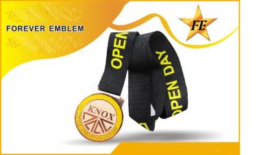 China Promotional Sport Metal Medals With Personalized Ribbon Pattern For Souvenir Gifts for sale