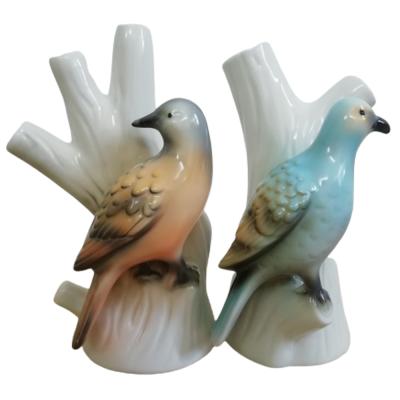 China Handmade porcelain vase with bird figure for home decoration for sale