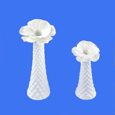 China Table small handmade white ceramic flower vase in high quality for sale