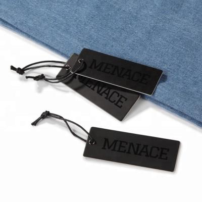 China DeepKing Durable Custom UV Hang Tag Paper Hangtag OEM Garment Tag for sale