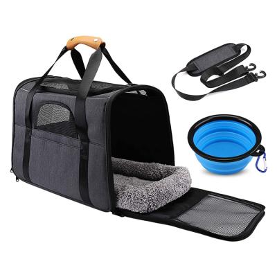 China Breathable Pet Travel Carrier Bag Breathable Portable Pet Bag For Dogs Or Cats for sale