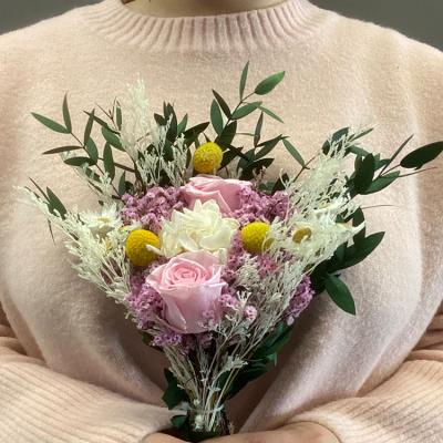 China 45-60cm Bulk Natural Dry Boho Wildflower Bouquet Kit Real Flower Wholesale Supplier Wedding Decor Dried Preserved Flowers Bridal Bouquet for sale