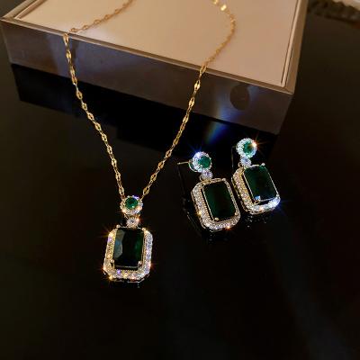 China TRENDY Korean New Green Crystal Earrings Fashion Women's Jewelry elegant Accessories Wholesale for sale