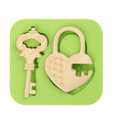 China Sustainable DIY Jewelry Love Keys And Locks Silicone Molds for sale