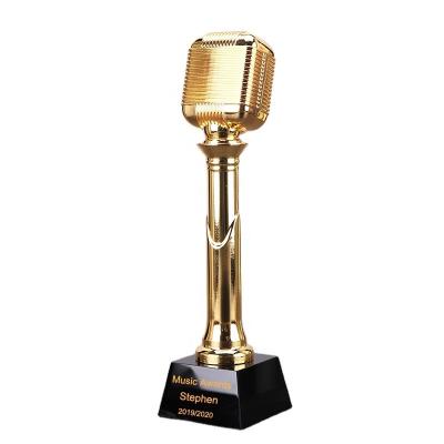 China Custom Crystal Glass Music Fans Awards Europe Gold Metal Microphone Trophy Singing Competition Souvenir for sale