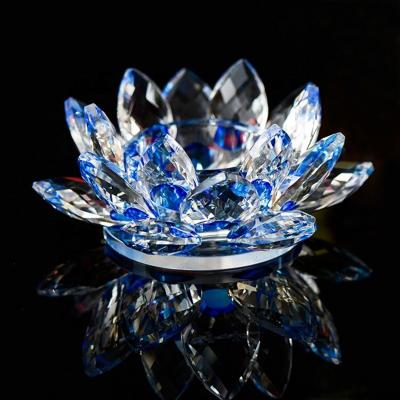 China Religious Activities/Home Decoration Wholesale K9 Crystal Glass Lotus Flower Candle Holder For Home Wedding Table Decorations for sale