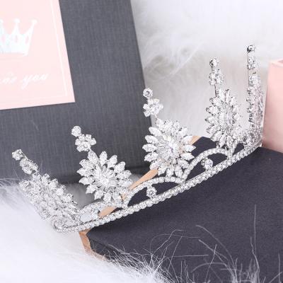 China Trendy Platinum Plated 24K Gold Plated Zircon Crown Wedding Tiaras And Bridal Crowns Tiara In Hair Jewelry Miss Universe Pageant Crown for sale