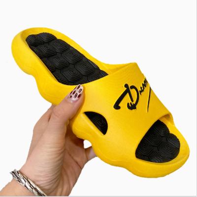 China Fashion Trend Men's Bare Slippers Non-slip Flip Flop Outdoor Summer Bathroom Slippers for sale