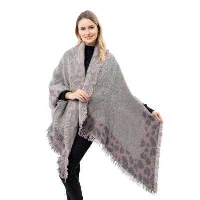 China Hot Selling Leopard Scarf 2020 Ladies Winter Leopard Knit Scarves for sale