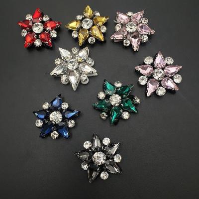 China GUGUTREE handmade embroidery star beaded patches, crystal glass bead embroidered flowers applique, brooch patch for sale