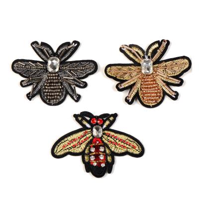 China 3D GUGUTREE embroidered bee handmade beaded patch, sew on embroidery bees applique badges SK-205218 for sale