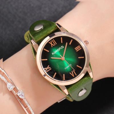 China Reloj de cuero del cuarzo, relojes coloridos del diseño de la moda de la pendiente, reloj personalizado lo más tarde posible modificado para requisitos particulares del cuarzo en venta