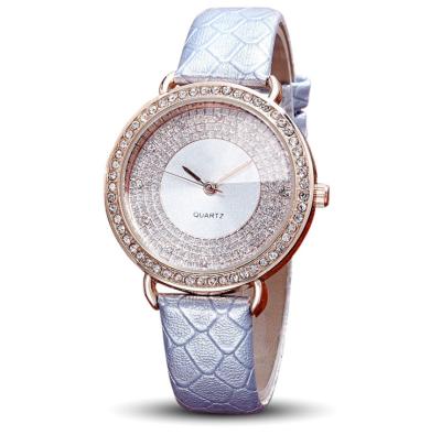 China Relojes del cuero de las señoras, bisel y relojes de lujo de las mujeres de los diales, reloj del diamante del caseback del acero inoxidable de la joyería en venta