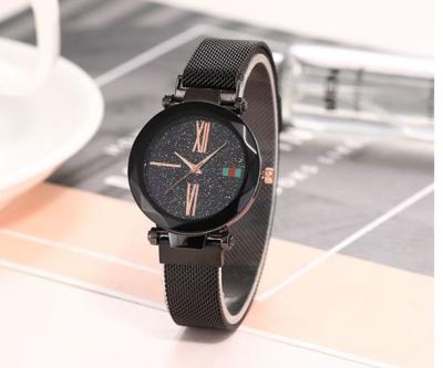 China 32mm Multi Color Alloy Case Fashion Ladies Fashion Wrist Watch with Magic Mesh Band for sale