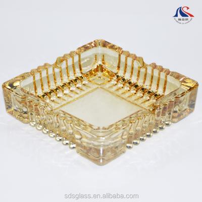 China Durable Wholesale Gold Plating Smoking Accessory Square Shape Glass Ash Tray for sale