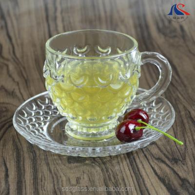 China Wholesale Price Fashion Pineapple Viable Design Crystal Glass Coffee Tea Cup and Saucer with Handle for sale