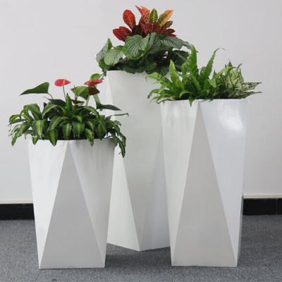 China White Flower Pot Steel Country Garden Hotel Mall Corner Flower Fiberglass Flower Pot for sale