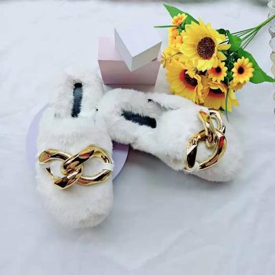 China Latest Fashion Trend Design Gold Plush Slippers Designer Chain Fluffy Home Faux Fur Slides Slippers for sale