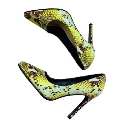 China 2022 Spring Summer Breathable Fashion Led Toe Color Snake Print Stiletto High Heels Women's Large Size Shoes for sale