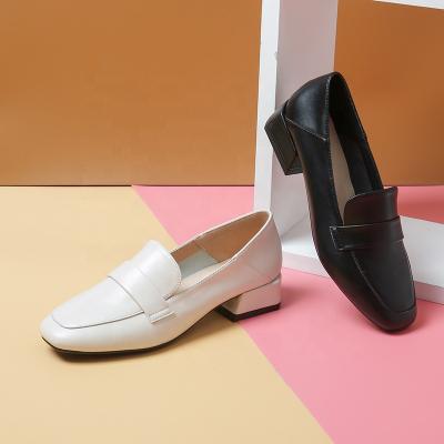 China High Quality Fashion Trend Slide Square Low Heels Black Beige Comfortable Leather Mule Women Boat Shoes for sale