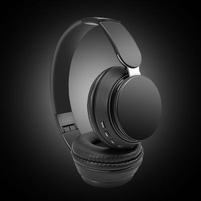 China 2021 Active Headband Noise Canceling Headphones Over Ear Wireless Headphones With Deep Bass Mic Soft Headphones for sale