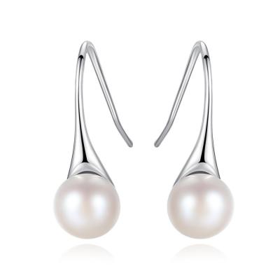 China 925 Sterling Silver 18K Gold Minimalist White Freshwater Pearl Stud Earrings TRENDY Geometric Bridesmaid Earrings for sale