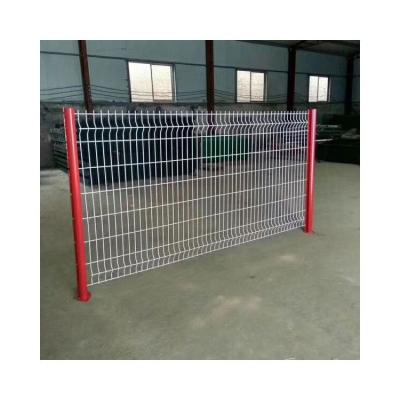 China Sustainable Hot Selling Strong Durable PVC Coated Wire Mesh Fishing Shape Post Fence for sale