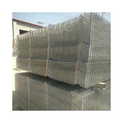 China Sustainable Fast Delivery Eco Friendly Curved Triangle Panel Bend Wire Mesh Fence for sale