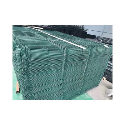 China Sustainable The Most Popular Eco Friendly Anti Climbing Garden Curve PVC Coated Welded Bend Wire Mesh Fence for sale