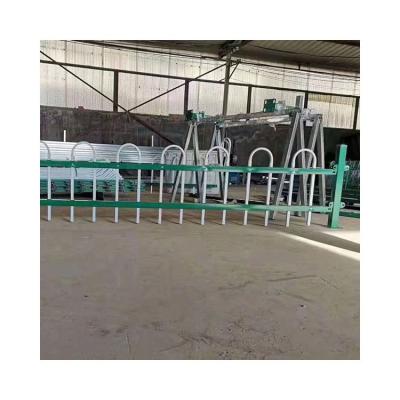 China Cheap Price Viable Strong Durable Security Galvanized Mobile Barrier Concert Traffic Reminded Control Barrier For Construction Safety for sale