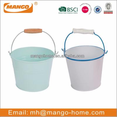 China Sustainable Metal Garden Bucket for sale