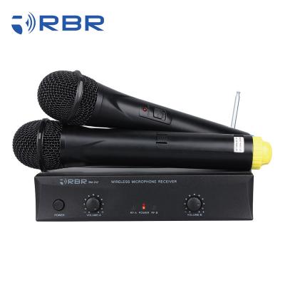 China Preset bm242 dual channel VHF wireless microphone for sale