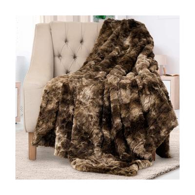 China Fuzzy Faux Fur Throw Blanket at Home Suitable for Fall Winter and Spring for sale