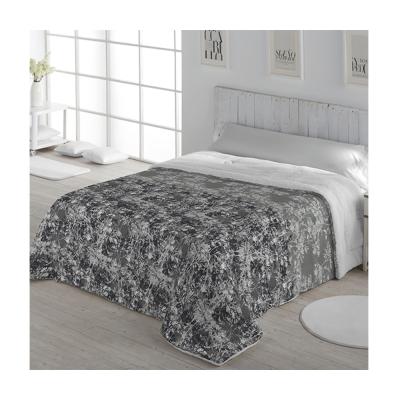 China Home Printed Flannel And Sherpa Comforter For Winter Season , Super Soft Velvet Comforter for sale