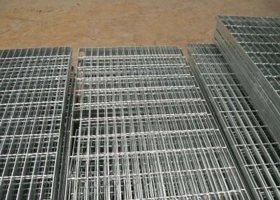 China Edelstahl-kratzende Plattform-Neigung 30mm x 100mm, galvanisiertes Stahl-Gitter zu verkaufen