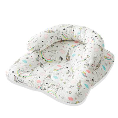 China Anti-Bacteria All Seasons Slope Universal Cotton Pillow Breathable Soft 100% U-Shaped Baby Pillow for sale