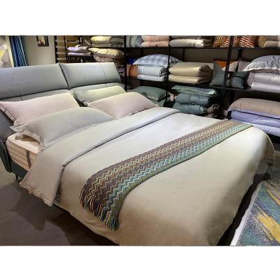 China High Quality Stripe Design Sustainable Pillow Comforter Set Enjoy Pure Cotton Set for sale