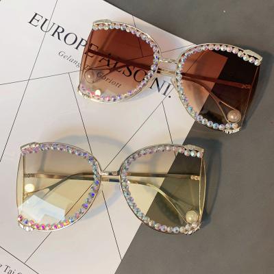 China Gradient Diamond Rhinestone Metal Women Sunglasses Luxury Bling Fashion Sunglasses 2021 Fashion for sale