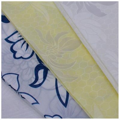 China Wholesale Memory White Low Flower Pattern Printing Knitting Polyester Pongee Fabric For Mattress Protector for sale