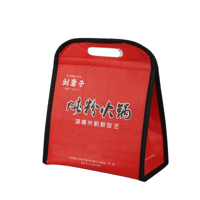 China Custom Waterproof Reusable Thermal Insulated Cooler 600d Polyester Picnic Logo Leak Proof Insulated Lunch Cooler Bag for sale