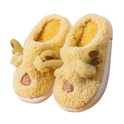 China Custom 1:1 Anti-slip 2021 New Slippers Flat Plush Fur Style Slippers House Animal Slippers For Women Girls Kids for sale