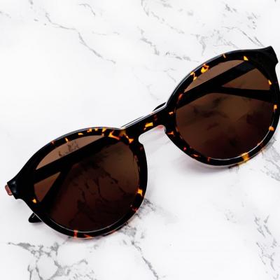 China Custom 100% Custom UV Protection Hot Sale Fashion Sunglasses River Acetate Metal Glass Eyewear Optical Eyewear Handmade In China for sale