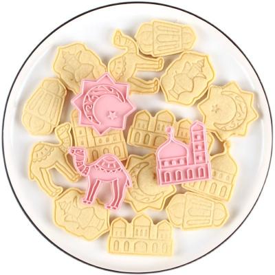 China Viable DIY 3D Cake Baking Tool Kit Plastic Stamped Embossed Cookie Cutter Set for sale