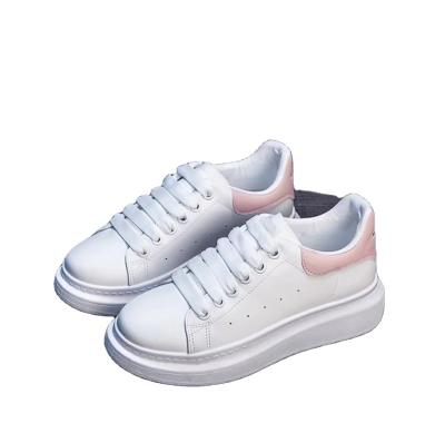 China Fashion Trend Wholesale Price Fashion Trend Casual Sneakers For Women And men Low Price Sneakers Original Brand Unisex Luxury Custom Logo for sale