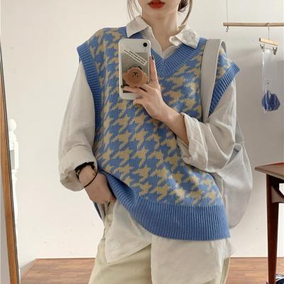 China Anti-wrinkle Mailifu V-Neck Knitted Cropped Geometric Women's Short Street Vest Unisex Plaid Sweaters Sweaters for sale